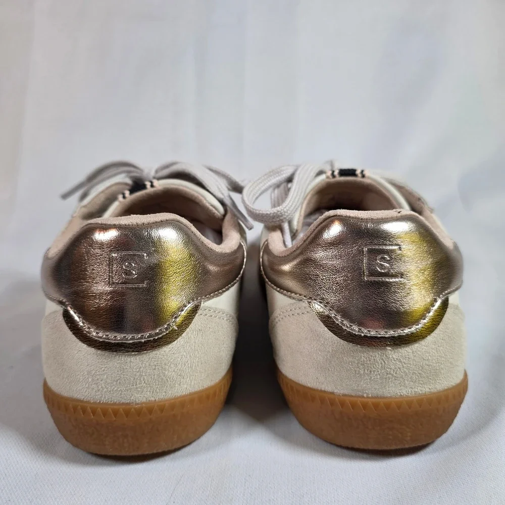 ShuShop Steffie Womens 8W Wide Leather Low Top Sneakers Cream Gum Sole NWOT